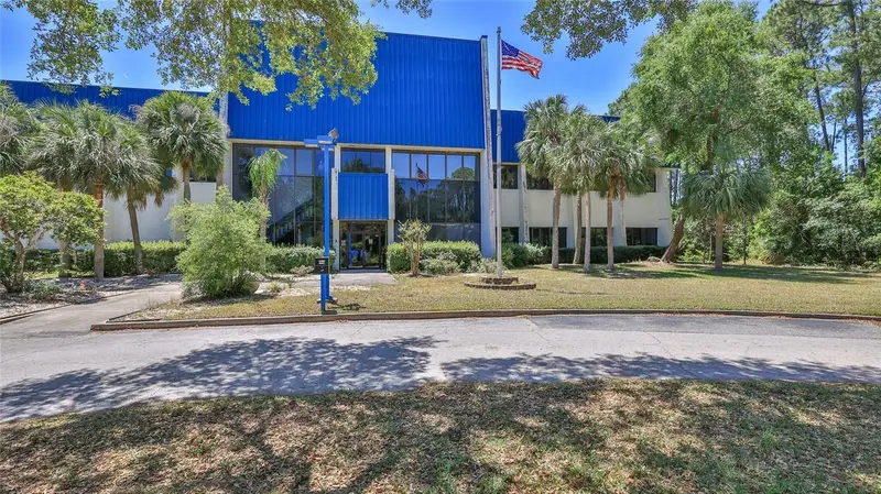 2 Commerce Blvd, FL