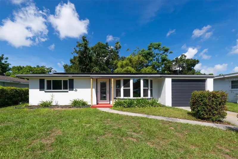 1516 Country Ln W, FL