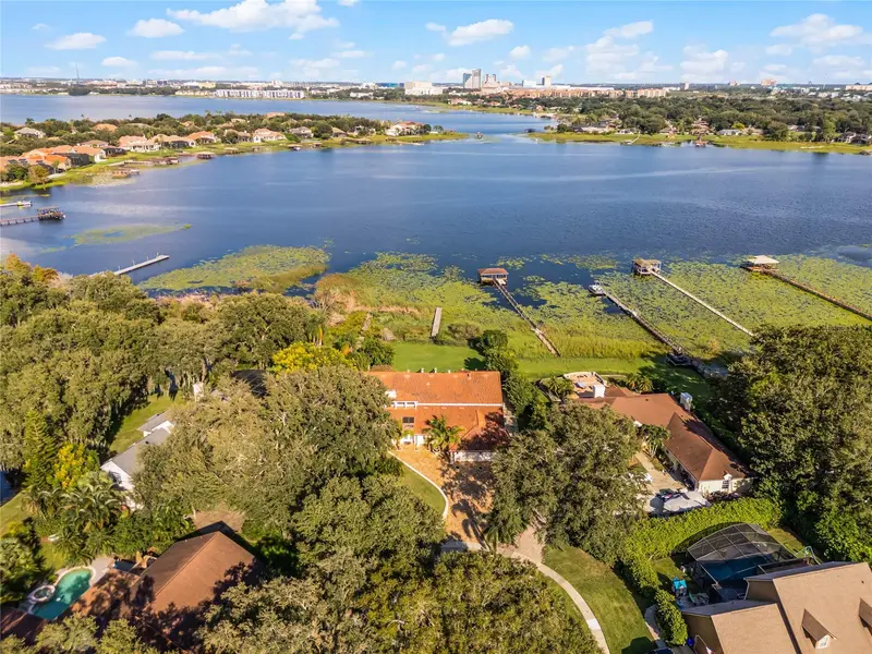 8605 Bay Shore Cv, FL