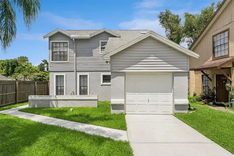 533 Madrigal Ct, FL