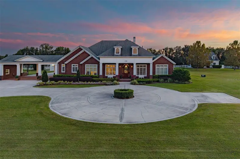 2780 Vickie Ct, FL