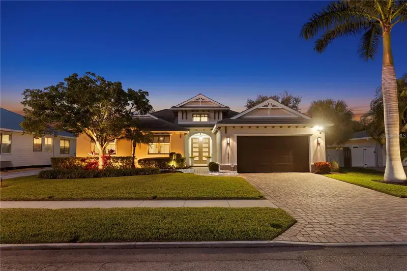 1959 Hibiscus St, FL
