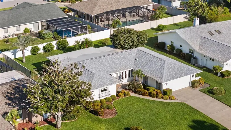 1233 Pinebrook Way, FL