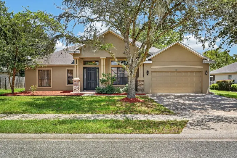 1517 Clapton Dr, FL