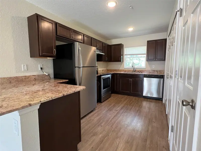 33 Poplar Rd #3, FL
