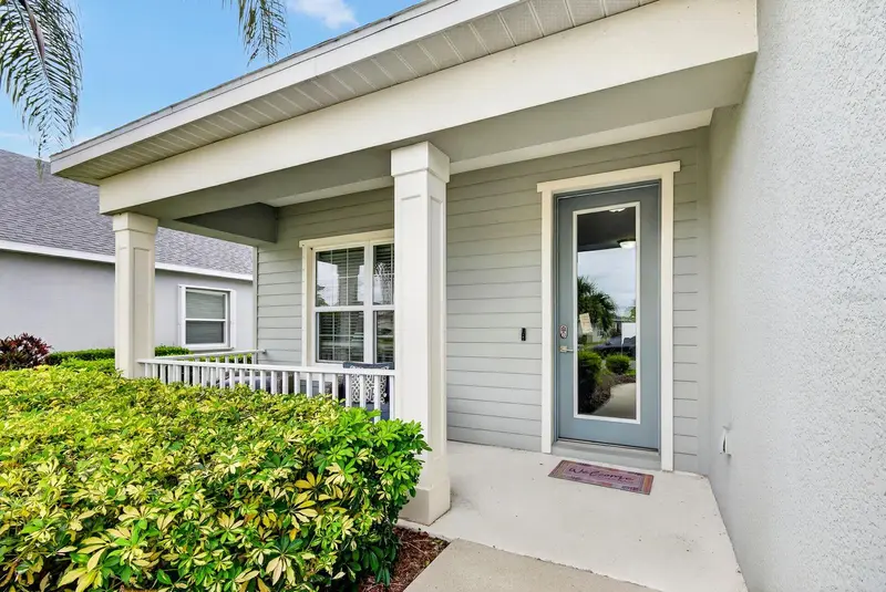 7428 Ridgelake Cir, FL