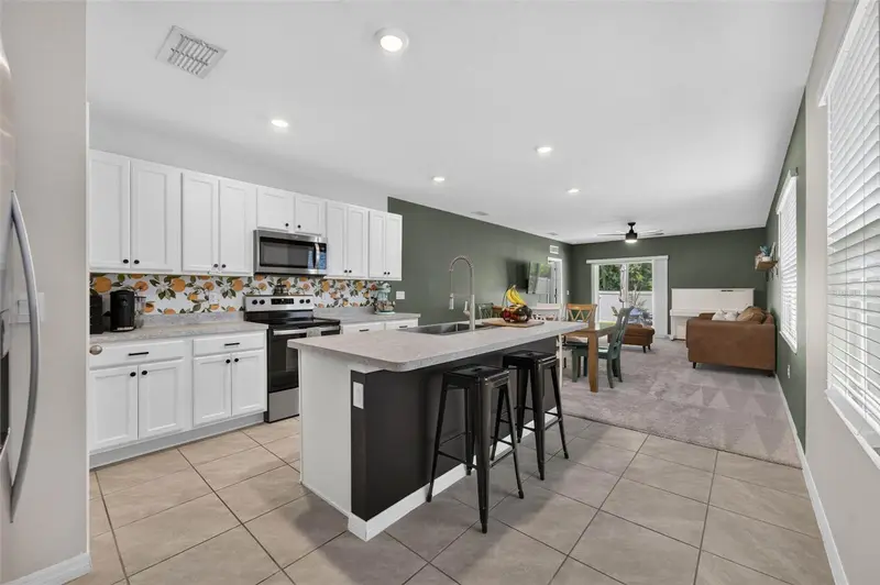 2291 Delhi Pl, FL