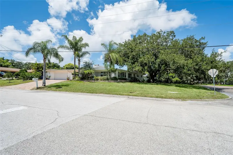 1294 Fairway Dr, FL
