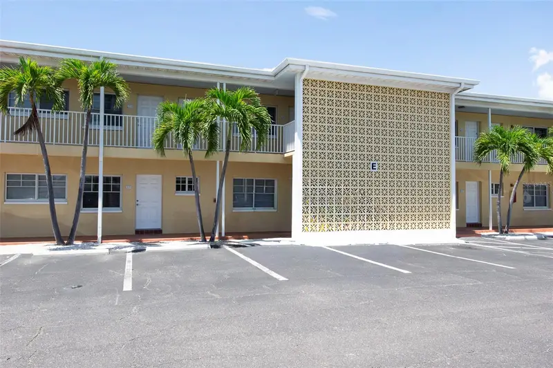 19417 Gulf Blvd #E109, FL