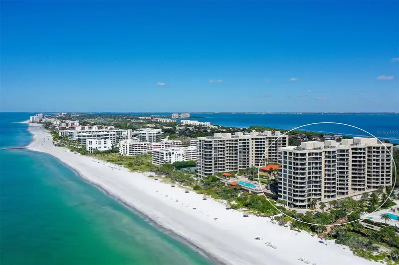 1241 Gulf Of Mexico Dr #303, FL