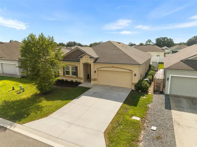 892 Nw 251st Dr, FL