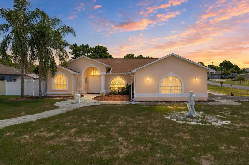 11081 Fell St, FL