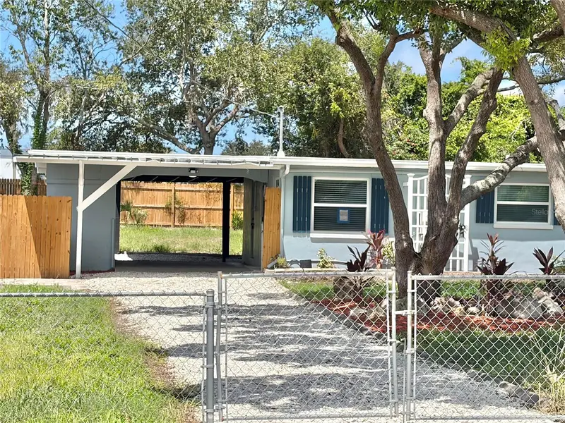12119 Victory Dr, FL
