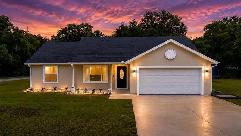 126 Locust Radl, FL