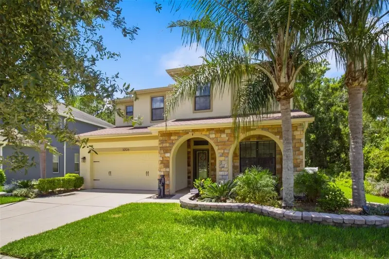 32126 Garden Alcove Loop, FL