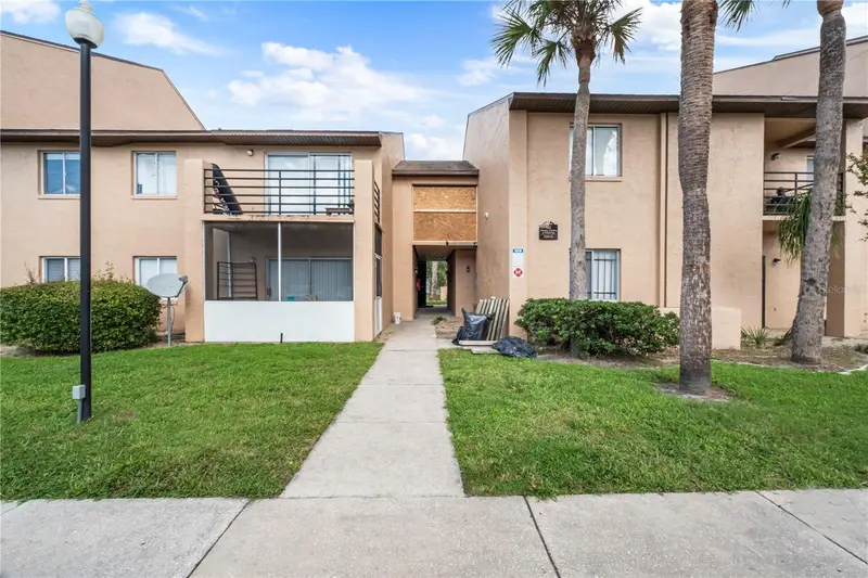 5219 Via Hacienda Cir #B109, FL
