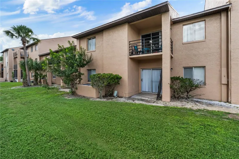5219 Via Hacienda Cir #B109, FL