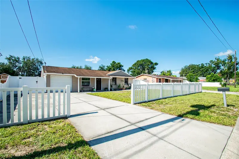 5607 E 29th Ave, FL