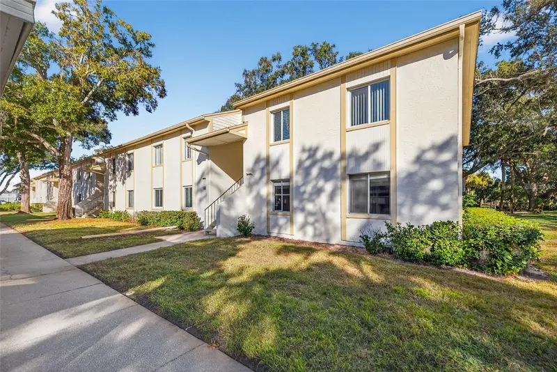 219 Palmetto Ct #219, FL