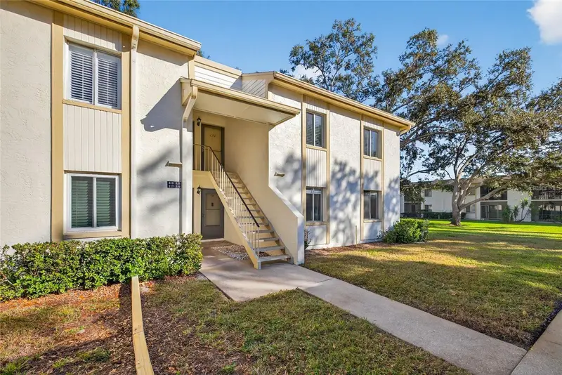 219 Palmetto Ct #219, FL