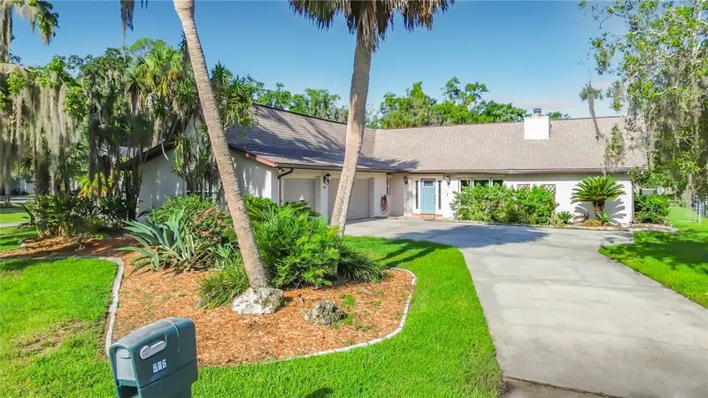 536 Nw 9th Ave, FL