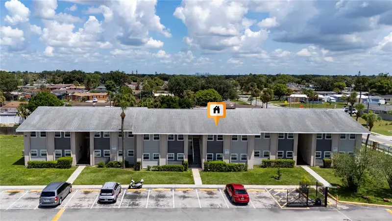 803 Sky Lake Cir #D, FL