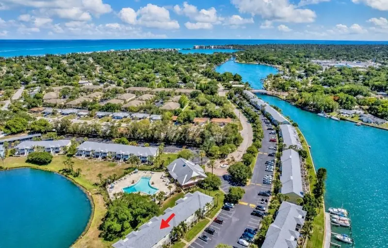 118 Pompano Dr Se #B, FL