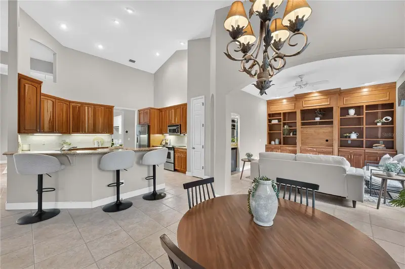 2816 N Prestwick Way, FL
