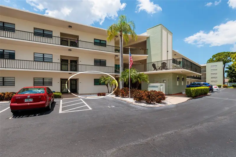 5980 Terrace Park Dr N #108, FL