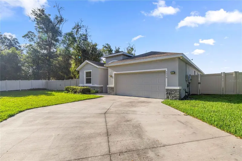 5070 Ne 20th St, FL