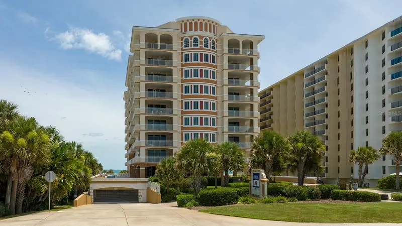 1425 Ocean Shore Blvd #203, FL