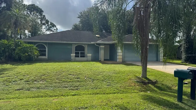829 Ne Pembroke Ave, FL