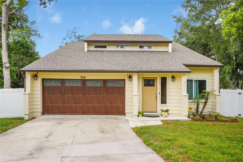 214 Pembrook Pl, FL