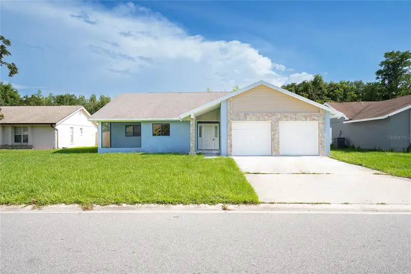 848 E Flag Ln, FL