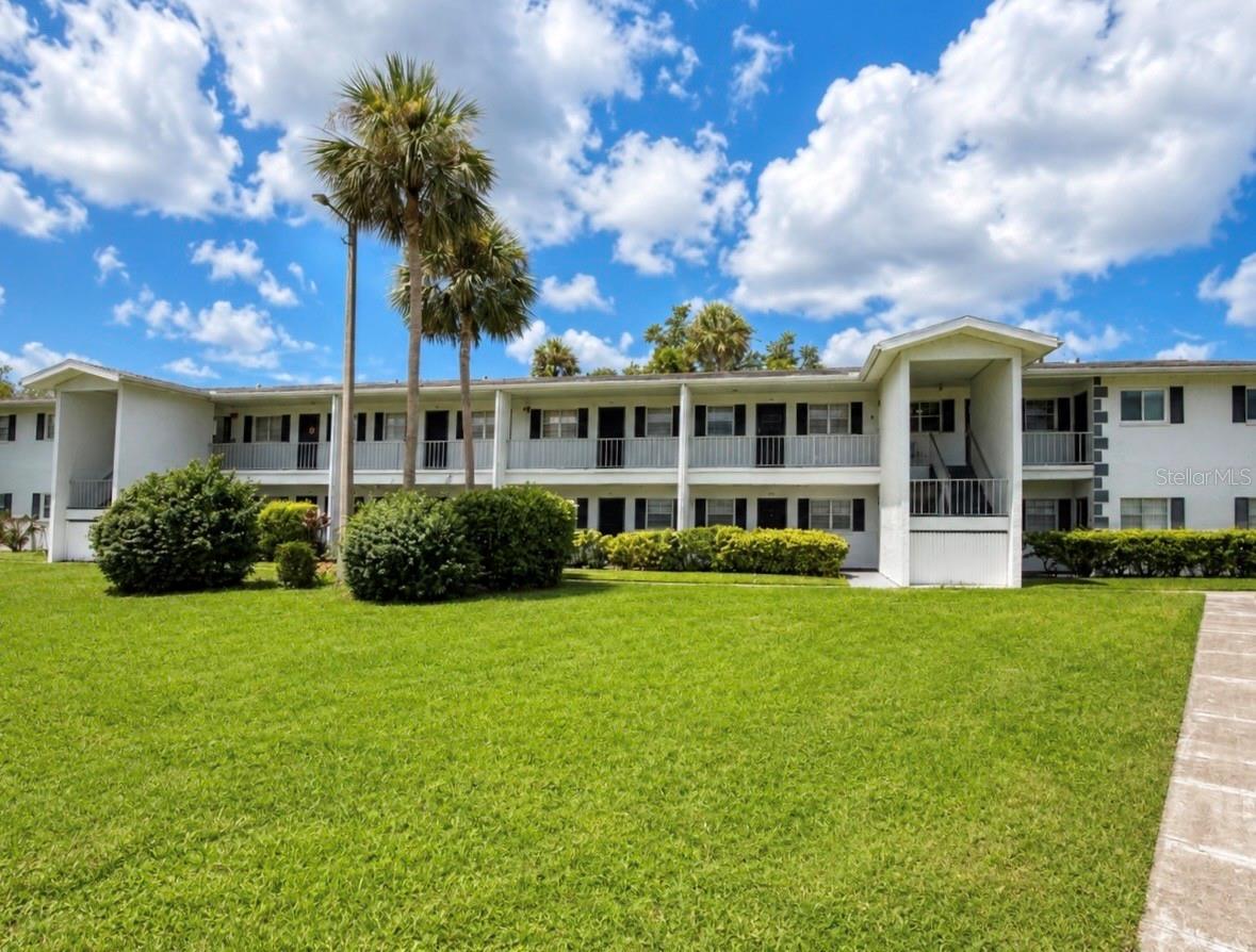 105 47th Avenue Dr W #374, FL