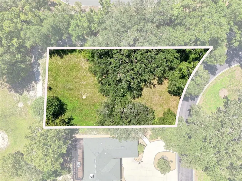 512 Dowling Cir, FL
