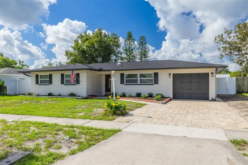 1673 Cambridge Dr, FL