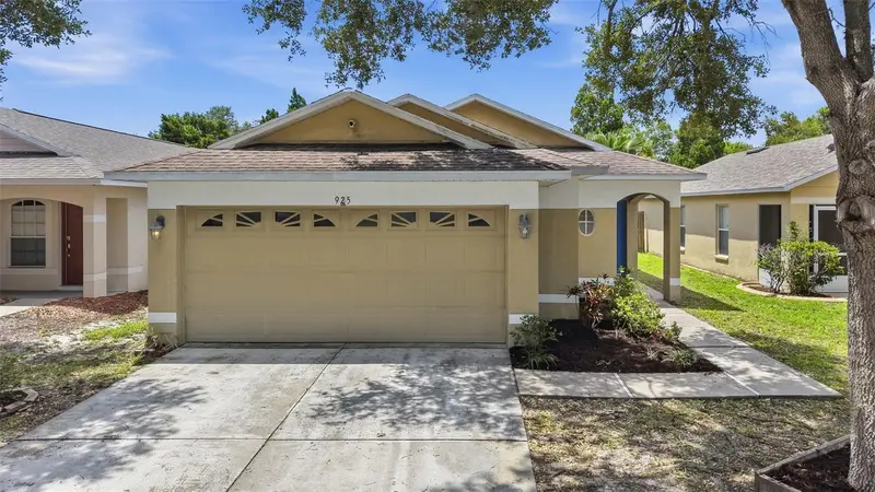 925 Windton Oak Dr, FL