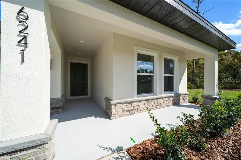 6241 Freeport Dr, FL