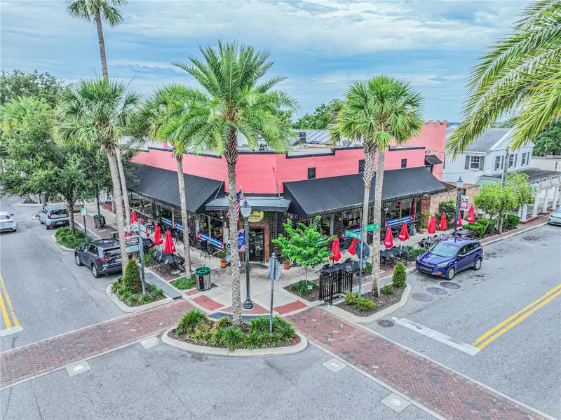351 N Donnelly St, FL