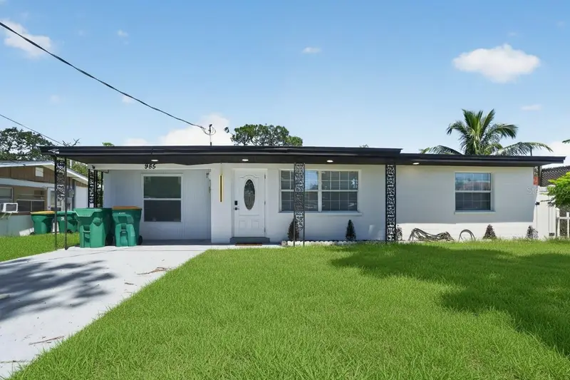 985 Liberty St, FL