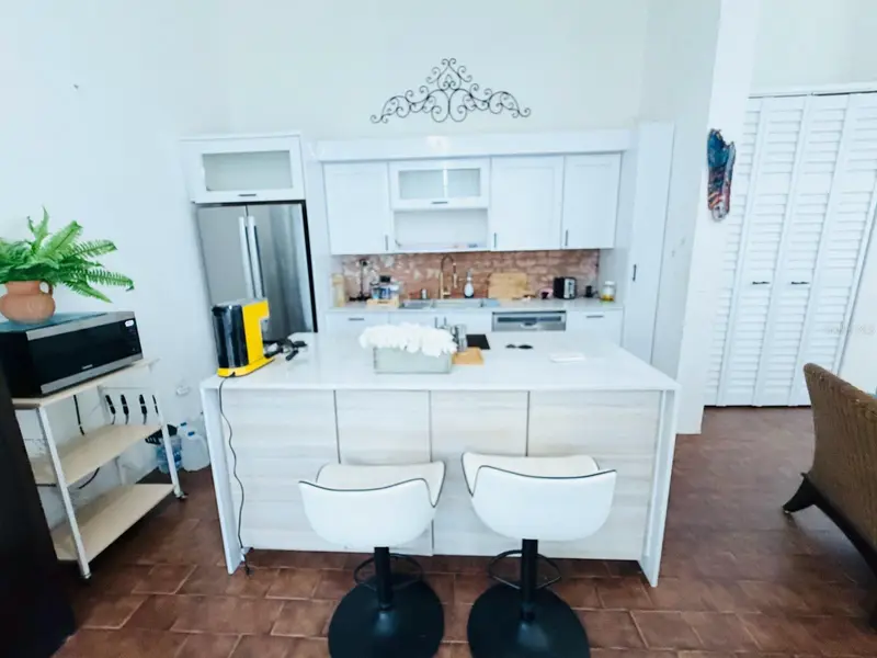 2305 Laurel #106, PR