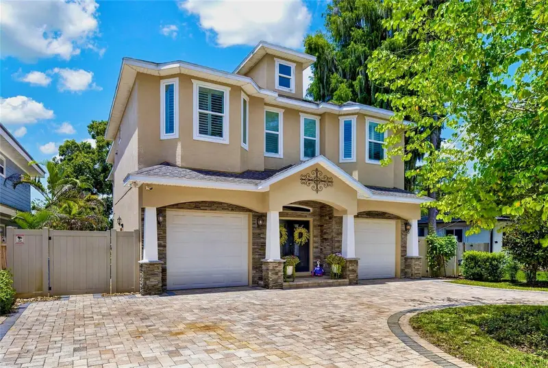 303 W Chapman Rd, FL