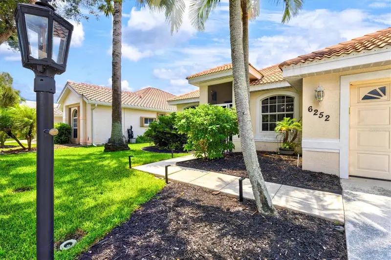 6252 Donnington Ct, FL