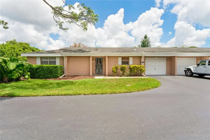 1520 Palmer Ct, FL
