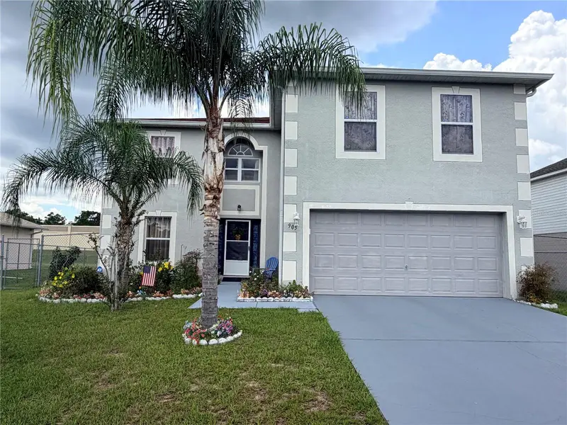 905 Gloucester Ct, FL