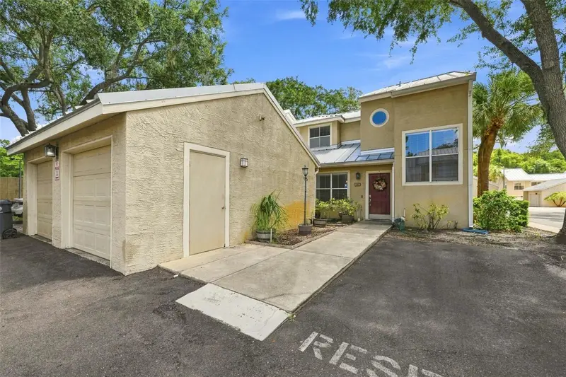 13017 Lorna Pl, FL