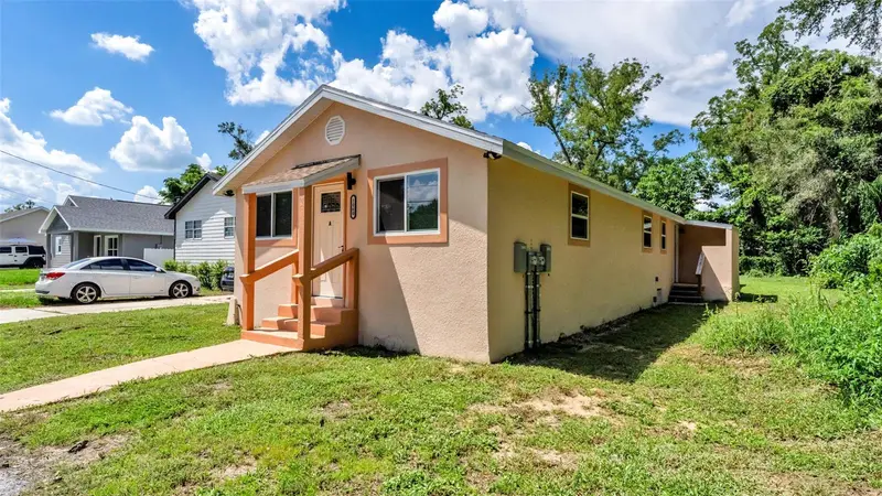 1060 E Stanford St, FL