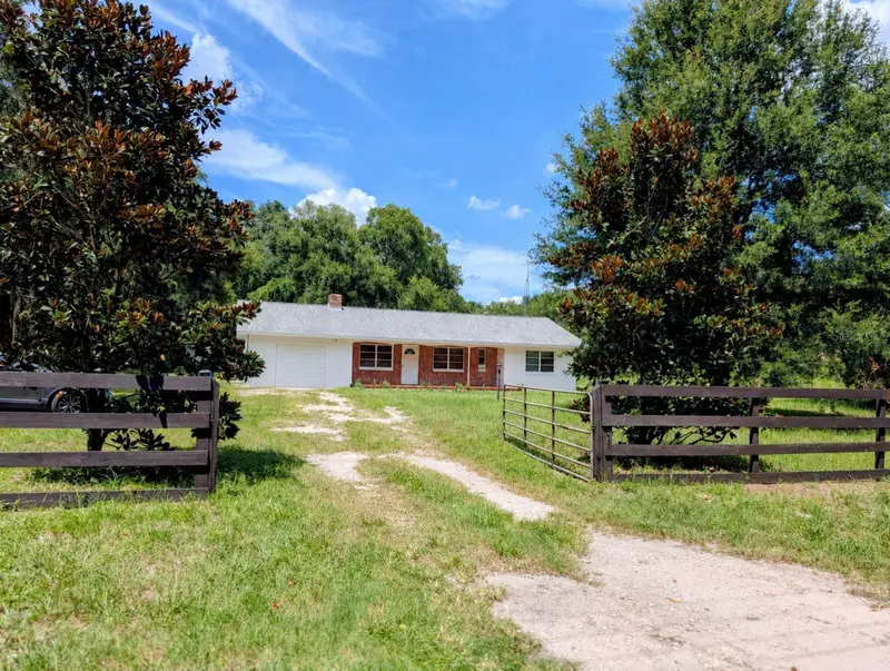 876 Shaw Lake Rd, FL