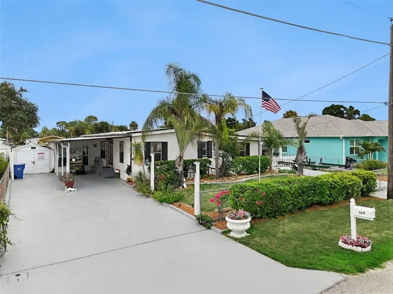 109 Douglas St, FL